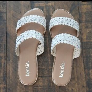 Kensie Cream Scalloped Double-Strap Slide Sandals
